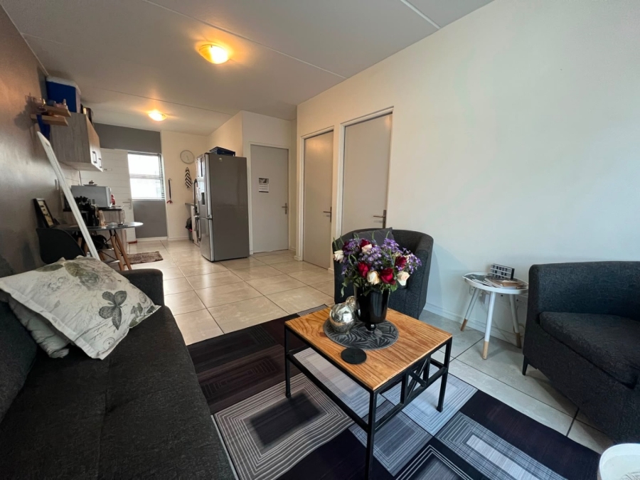 2 Bedroom Property for Sale in Aan de Wijnlanden Western Cape